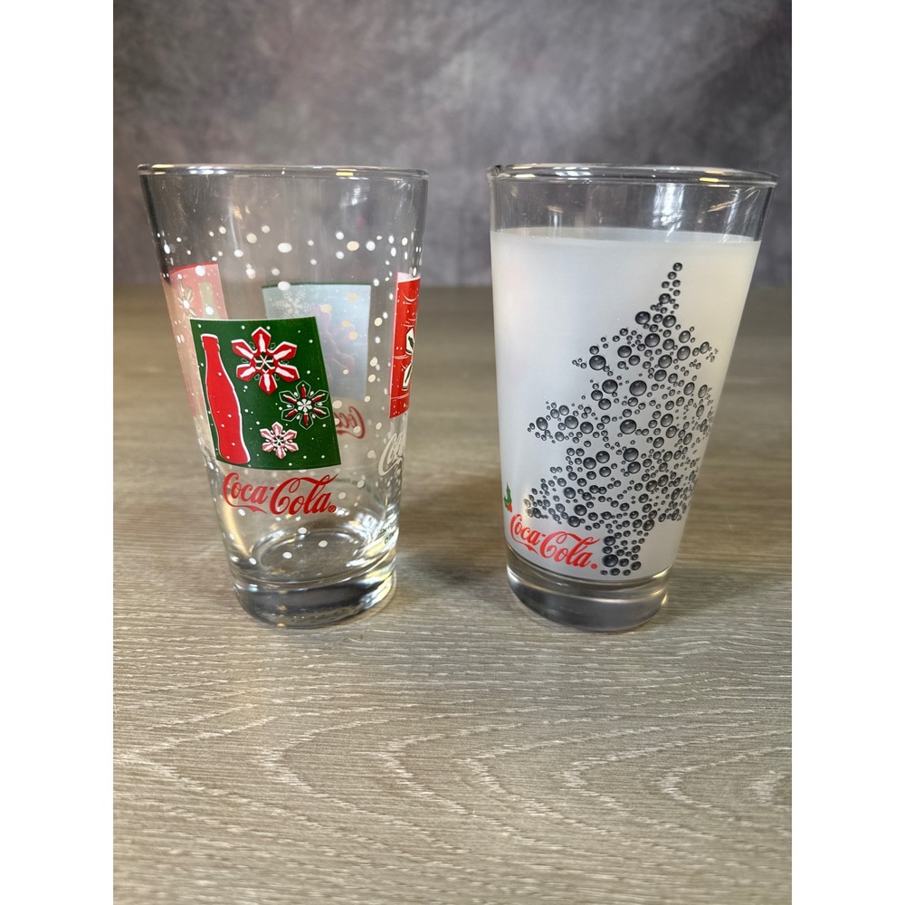 Vintage Coca-Cola Christmas Holiday Glasses Set of 2 Snowflake Bubble Tree 12oz